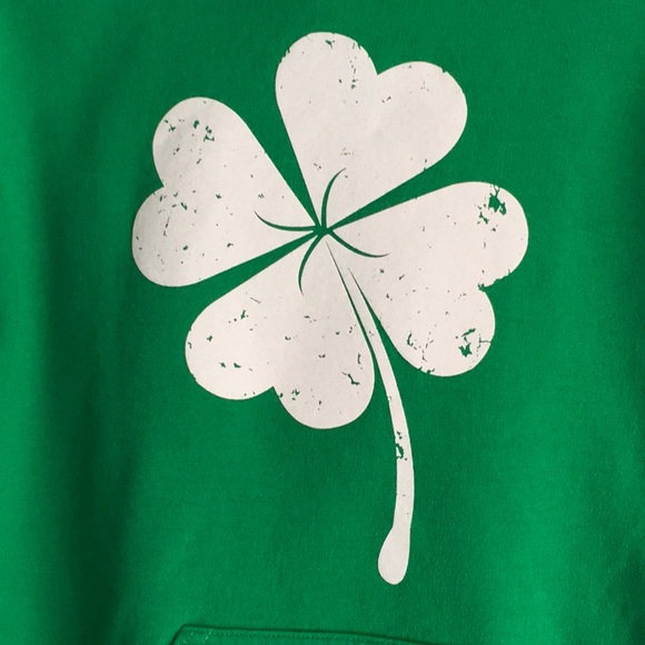 NWOT. 4 Leaf Clover Hoodie  Sz S - Picture 2 of 4